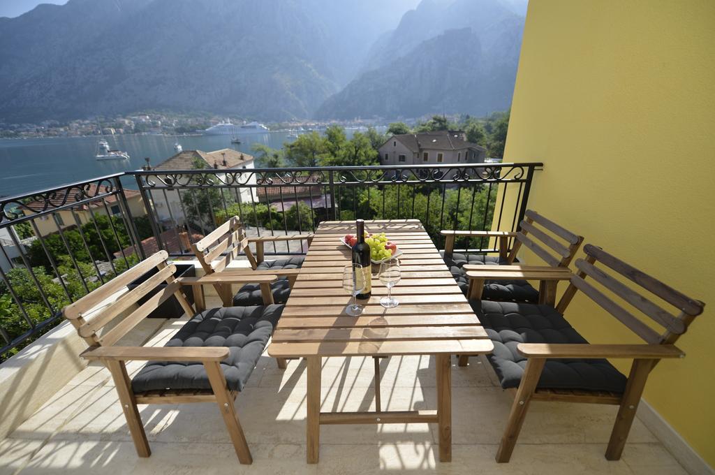 Posto Capitano C Group Apartment Kotor Luaran gambar