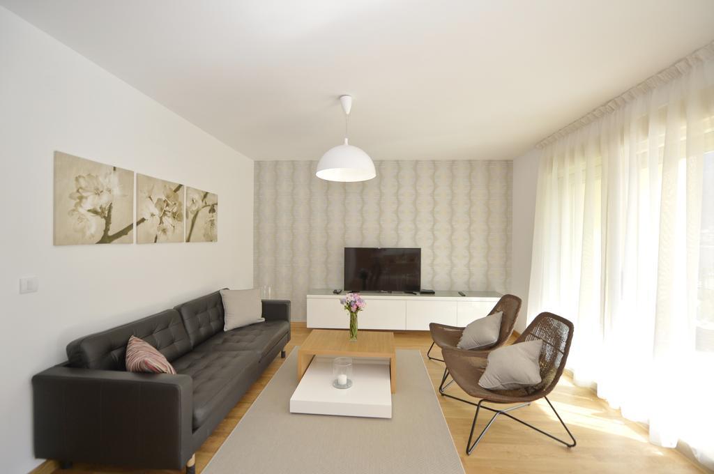 Posto Capitano C Group Apartment Kotor Luaran gambar