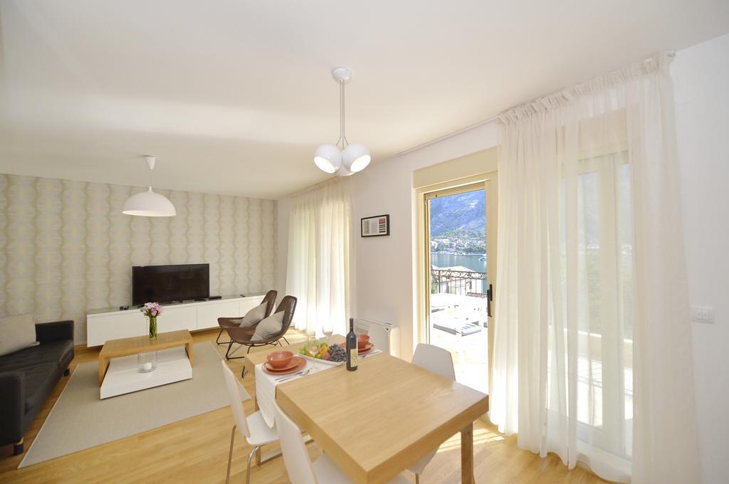 Posto Capitano C Group Apartment Kotor Luaran gambar