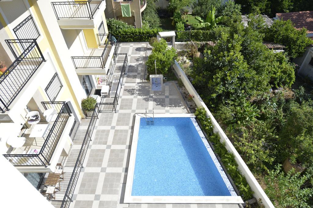 Posto Capitano C Group Apartment Kotor Luaran gambar