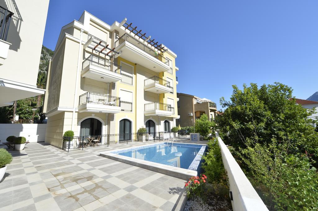 Posto Capitano C Group Apartment Kotor Luaran gambar