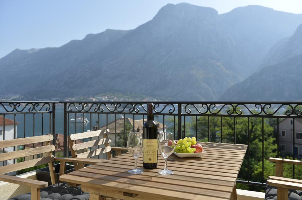 Posto Capitano C Group Apartment Kotor Luaran gambar