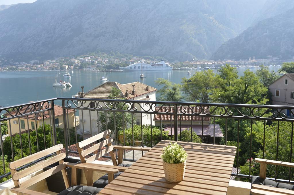 Posto Capitano C Group Apartment Kotor Luaran gambar