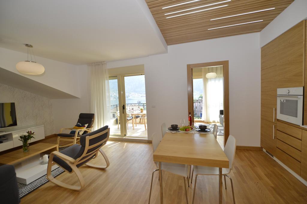 Posto Capitano C Group Apartment Kotor Luaran gambar
