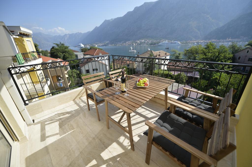 Posto Capitano C Group Apartment Kotor Luaran gambar